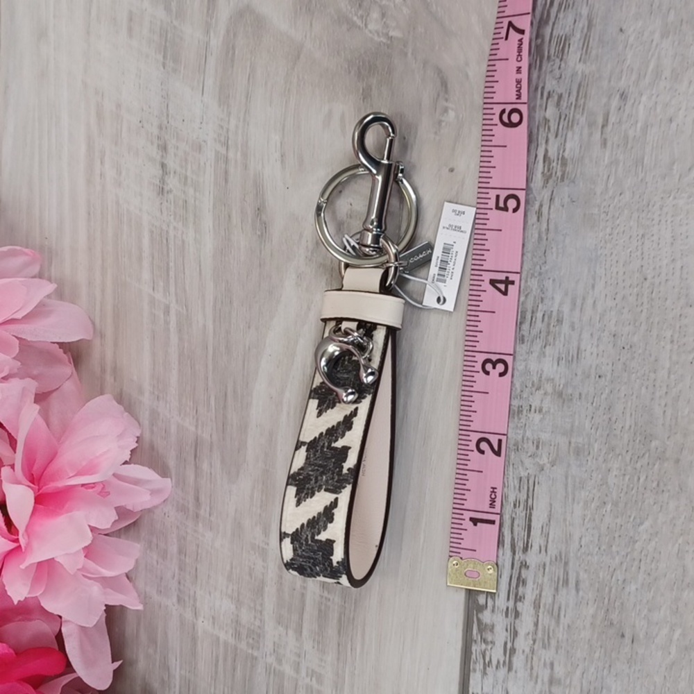 Coach Keyring Houndstooth NWT - Picture 8 of 9